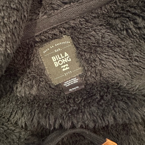 Women’s Billabong Hooded Vest - Picture 7 of 7